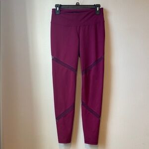Old Navy Active Women’s Burgundy Leggings, Medium